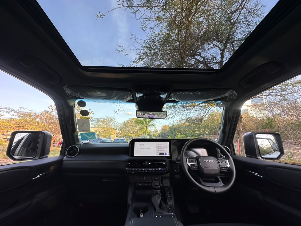 Land Cruiser Prado thumbnail 5